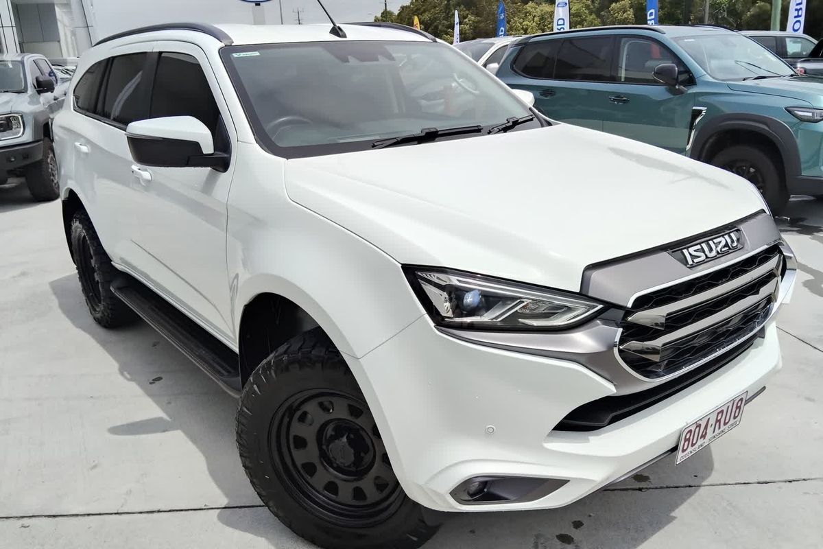 2024 Isuzu MU-X LS-T