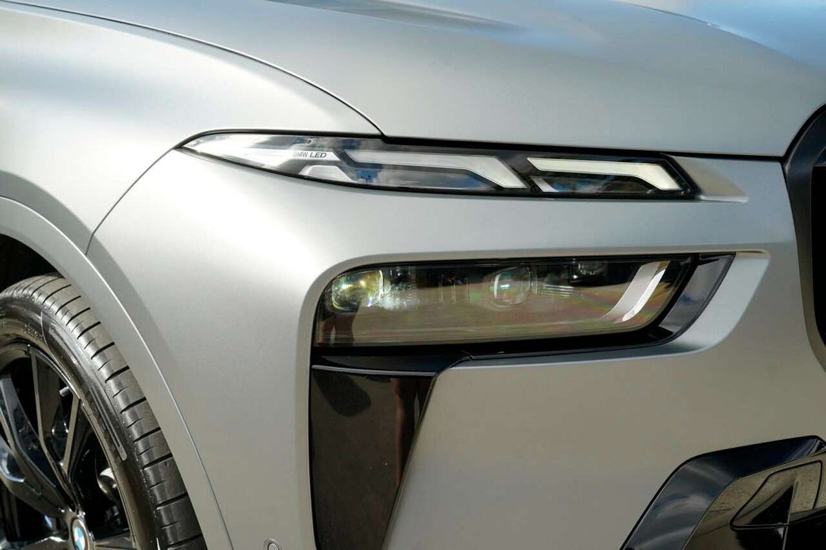 2024 BMW X7 M60i G07 LCI
