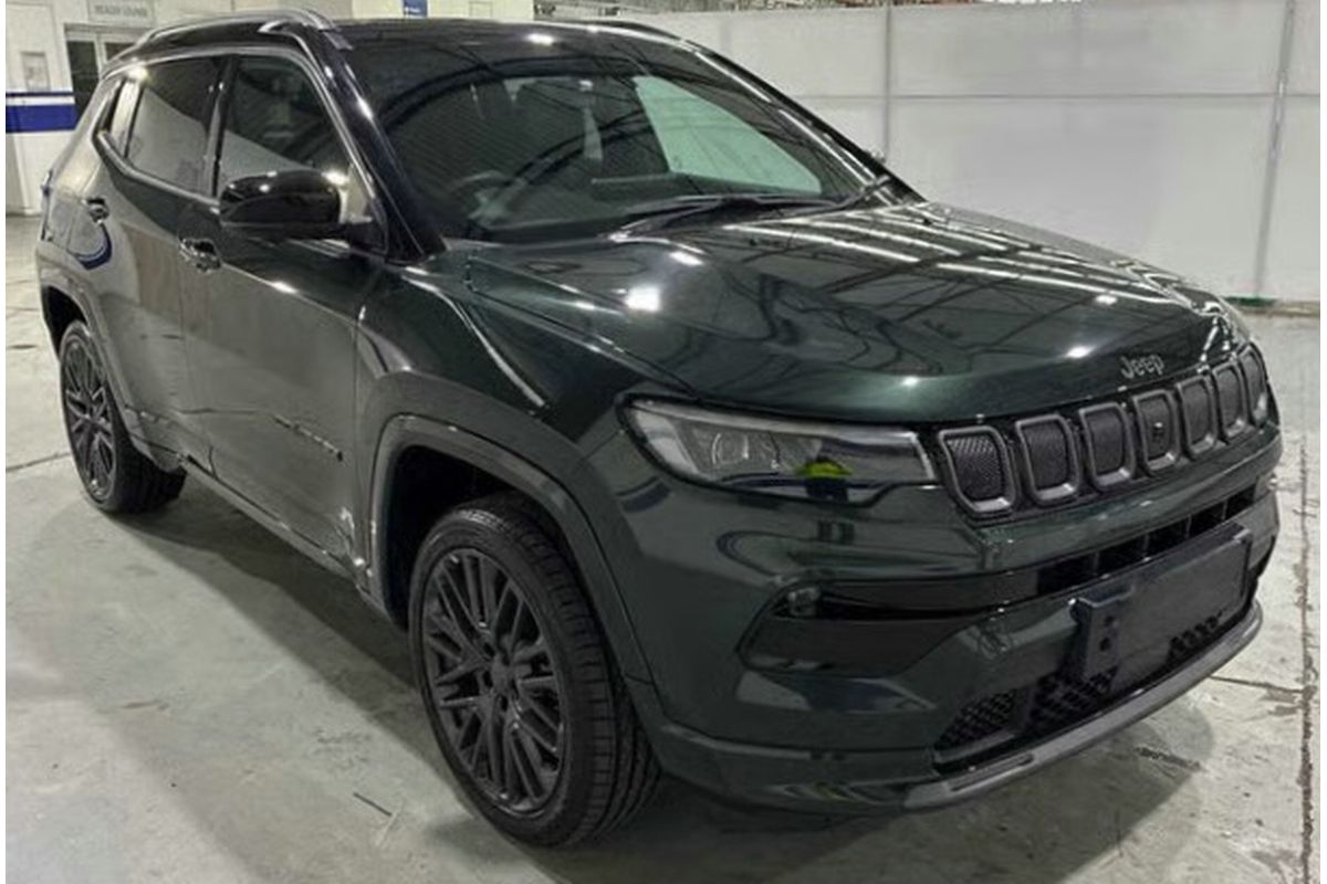 2025 Jeep Compass Limited M6