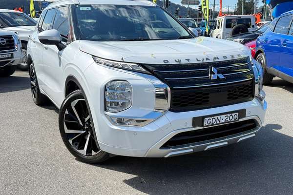 2022 Mitsubishi Outlander Exceed ZM