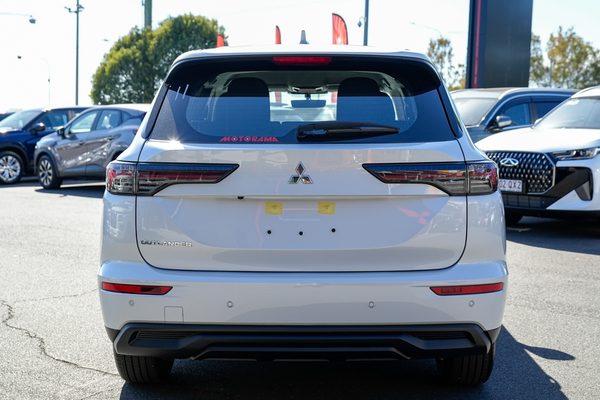 2026 Mitsubishi Outlander ES ZM thumb-6