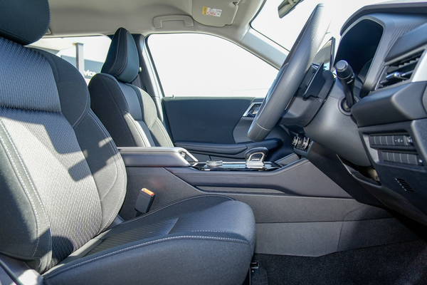 2026 Mitsubishi Outlander ES ZM thumb-9