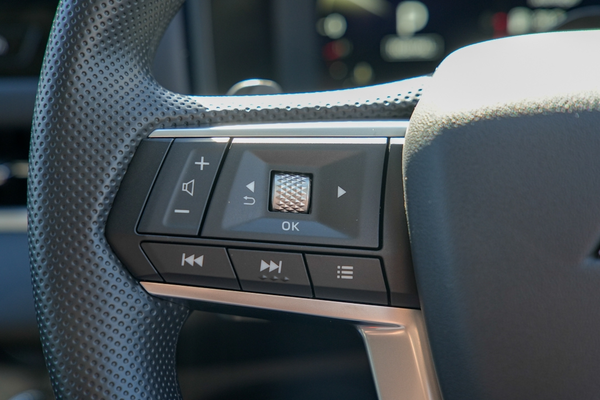 2026 Mitsubishi Outlander ES ZM thumb-14