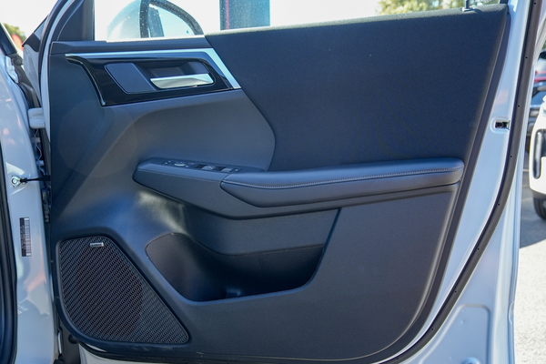 2026 Mitsubishi Outlander ES ZM thumb-16