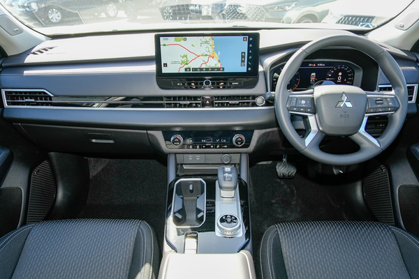 2026 Mitsubishi Outlander ES ZM thumb-17