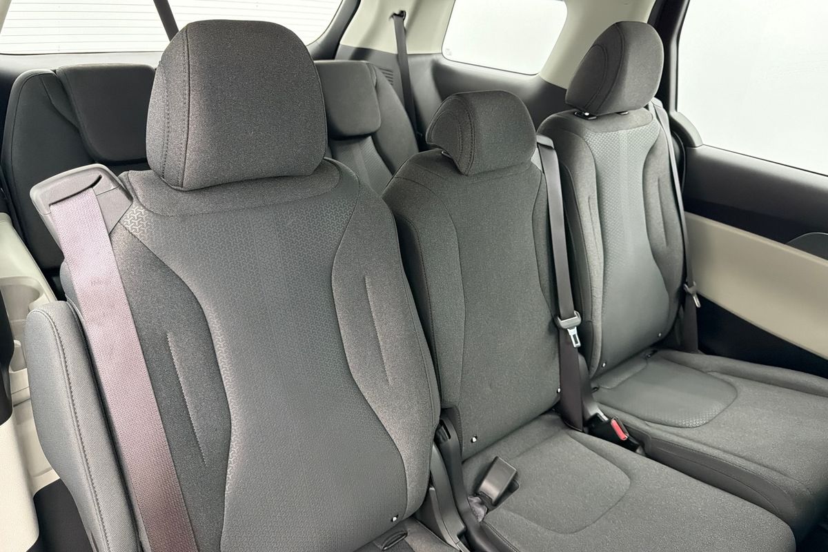 2021 Kia Carnival S KA4