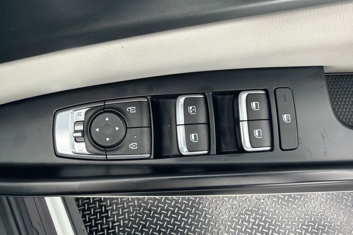 2021 Kia Carnival S KA4