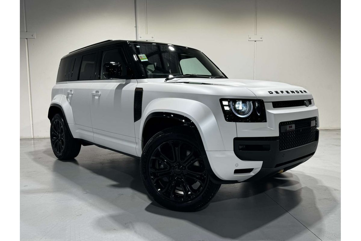 2026 Land Rover Defender 110 P635 OCTA L663