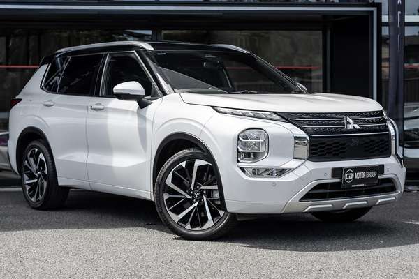 2023 Mitsubishi Outlander Exceed Tourer ZM