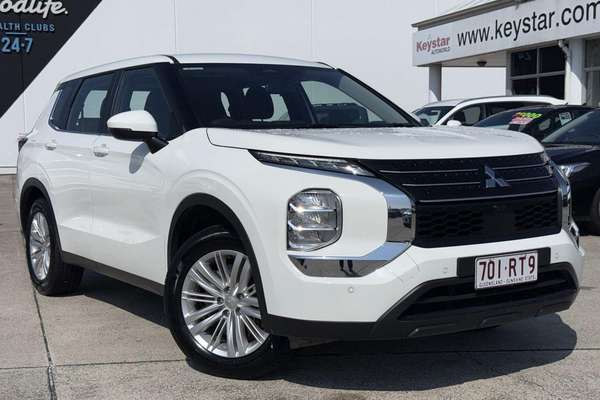 2024 Mitsubishi Outlander ES ZM