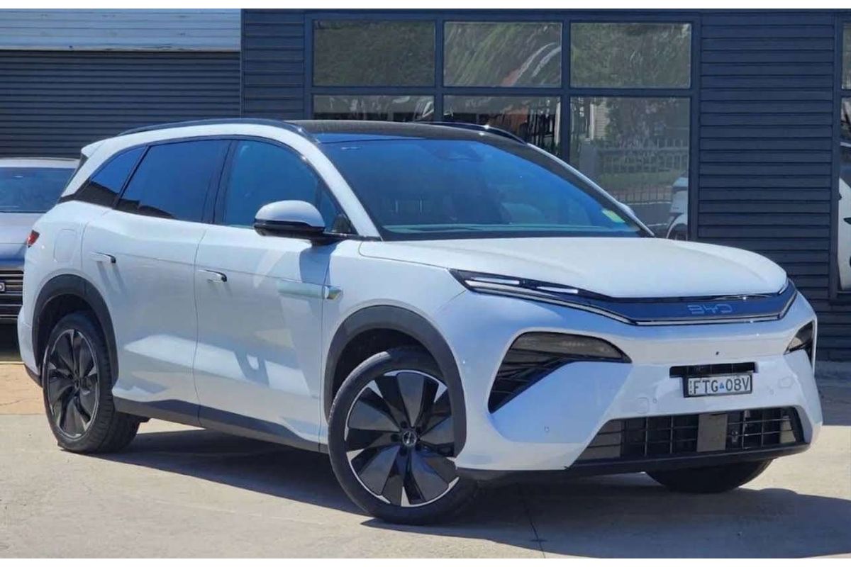 2025 BYD SEALION 8 Premium AWD
