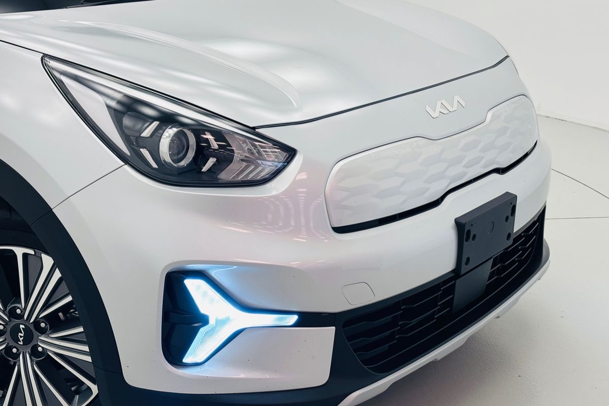 2023 Kia Niro Hybrid S DE PBV