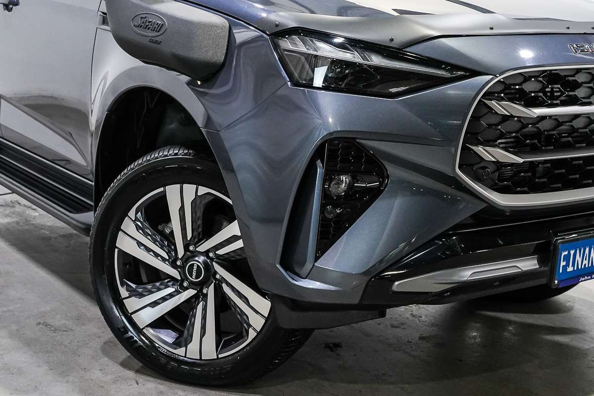 2024 Isuzu MU-X LS-T