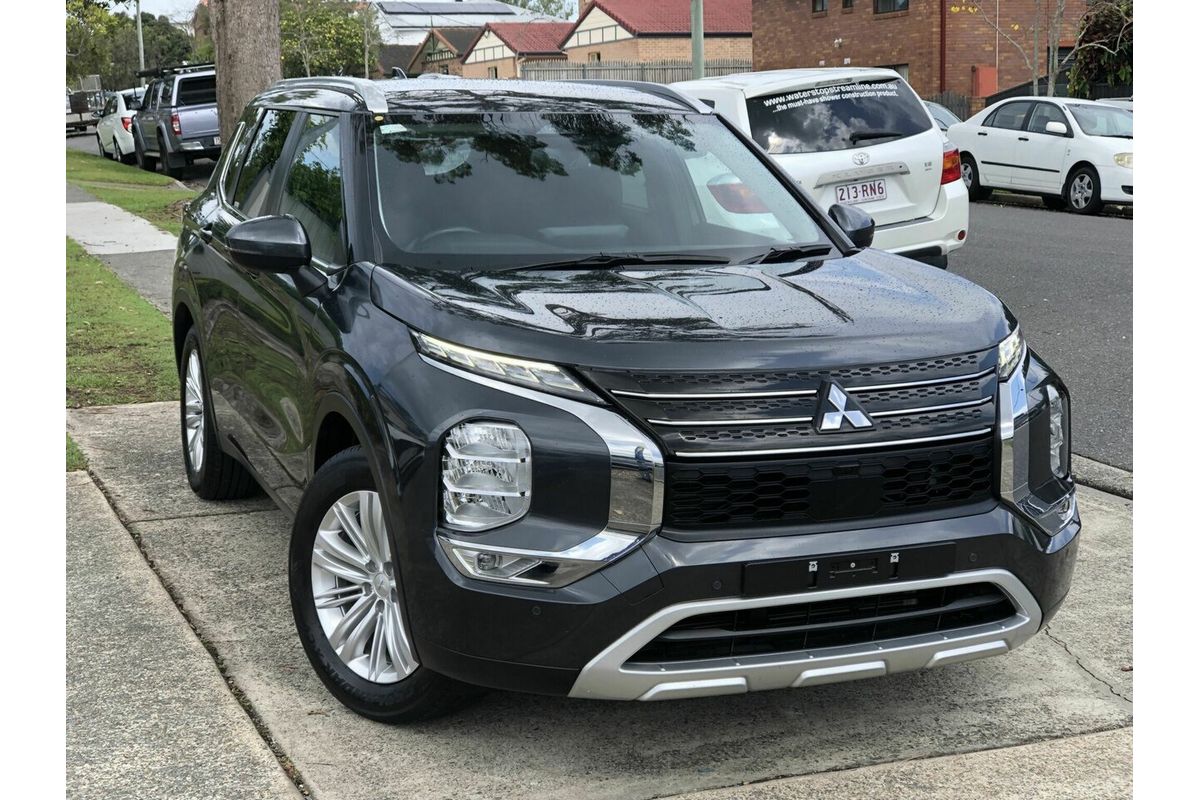 2024 Mitsubishi Outlander LS ZM
