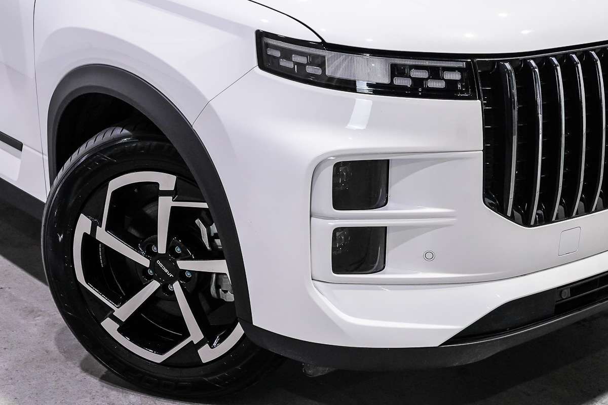 2025 OMODA JAECOO J7 Track