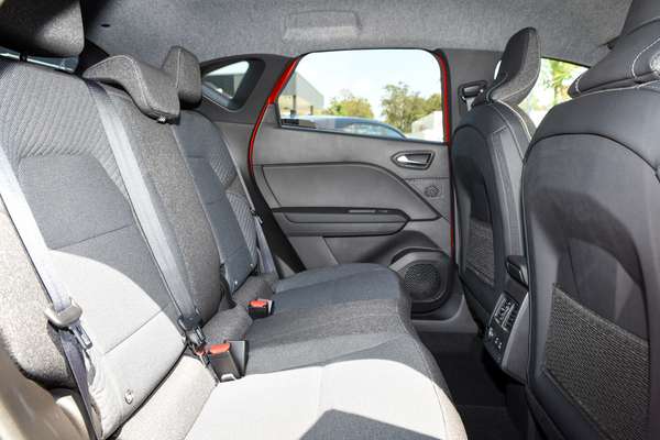2025 Mitsubishi ASX Aspire XE thumb-8