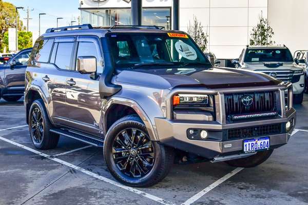 2025 Toyota Landcruiser Prado