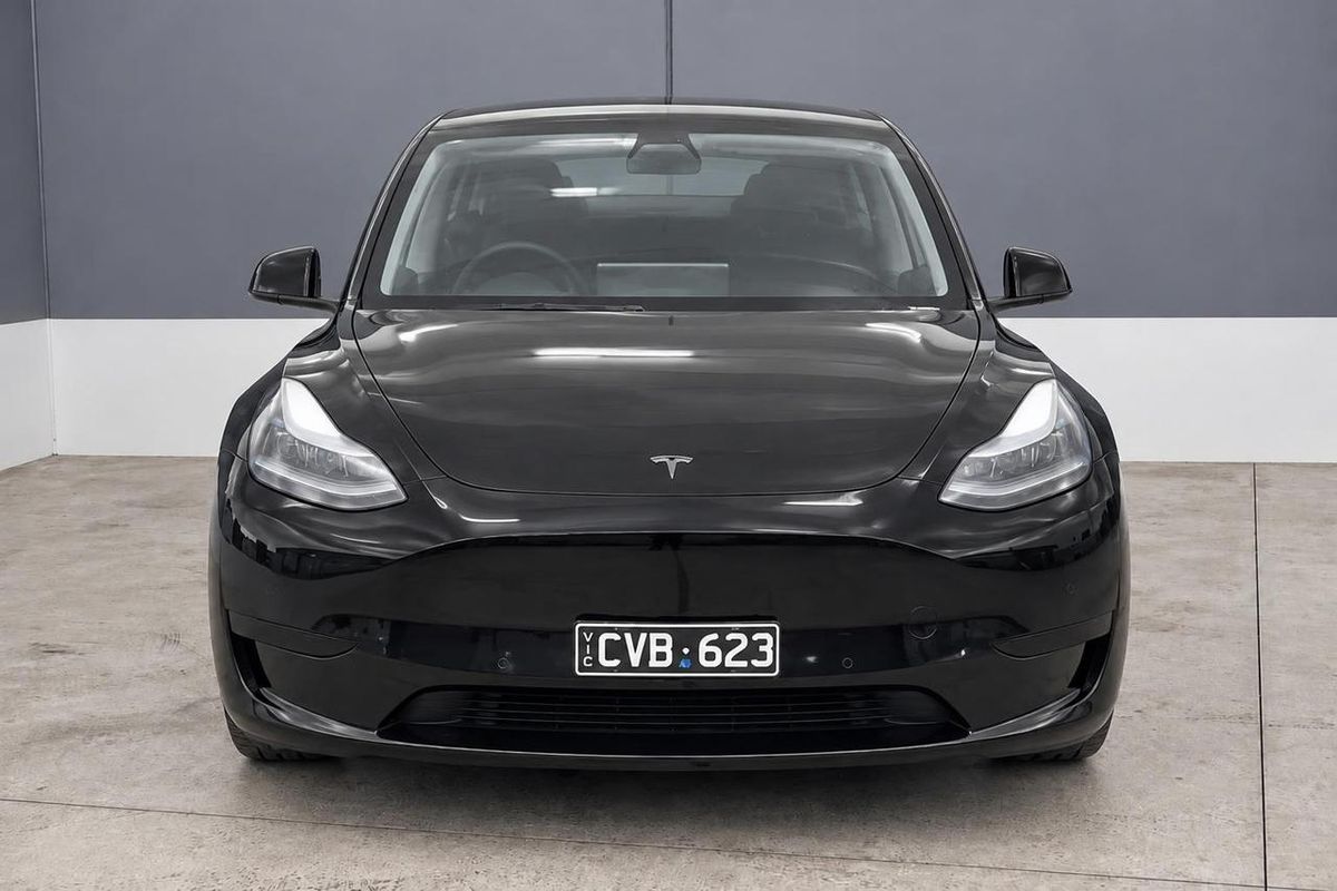 2024 Tesla Model Y Rear-Wheel Drive