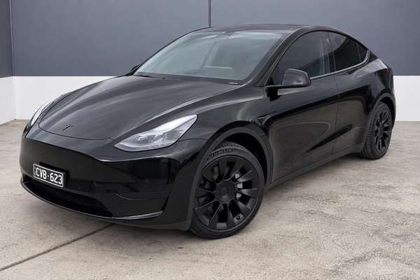 2024 Tesla Model Y Rear-Wheel Drive