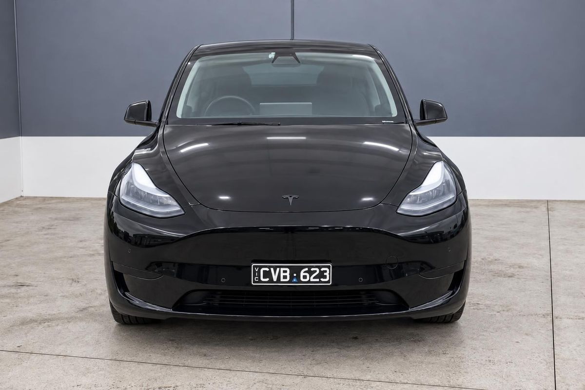 2024 Tesla Model Y Rear-Wheel Drive