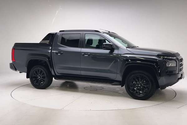 2024 Mitsubishi Triton GSR MV 4X4 thumb-3
