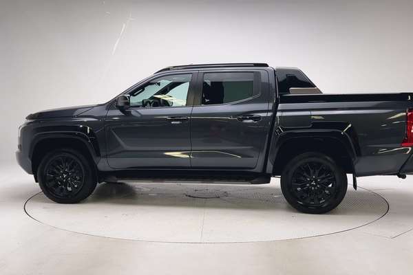 2024 Mitsubishi Triton GSR MV 4X4 thumb-7