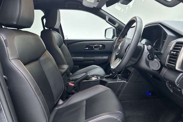 2024 Mitsubishi Triton GSR MV 4X4 thumb-12