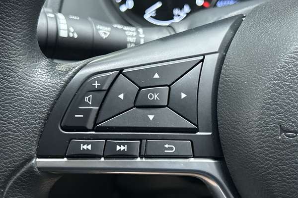 2024 Nissan Navara SL D23 Rear Wheel Drive thumb-17