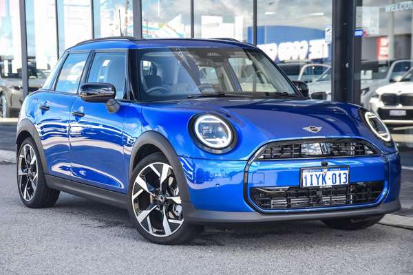 2026 MINI 5 Door Hatch