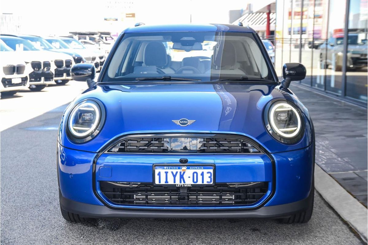 2026 MINI 5 Door Hatch