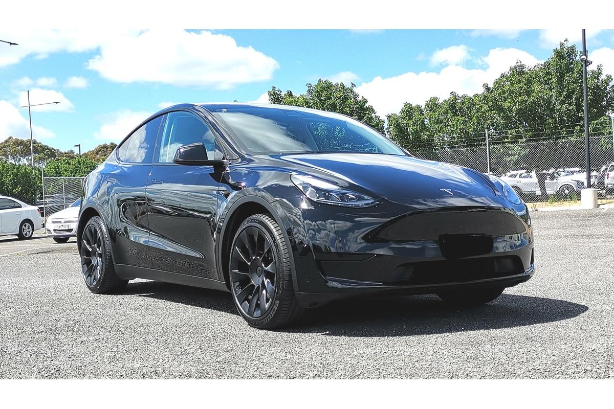 2022 Tesla Model Y Rear-Wheel Drive