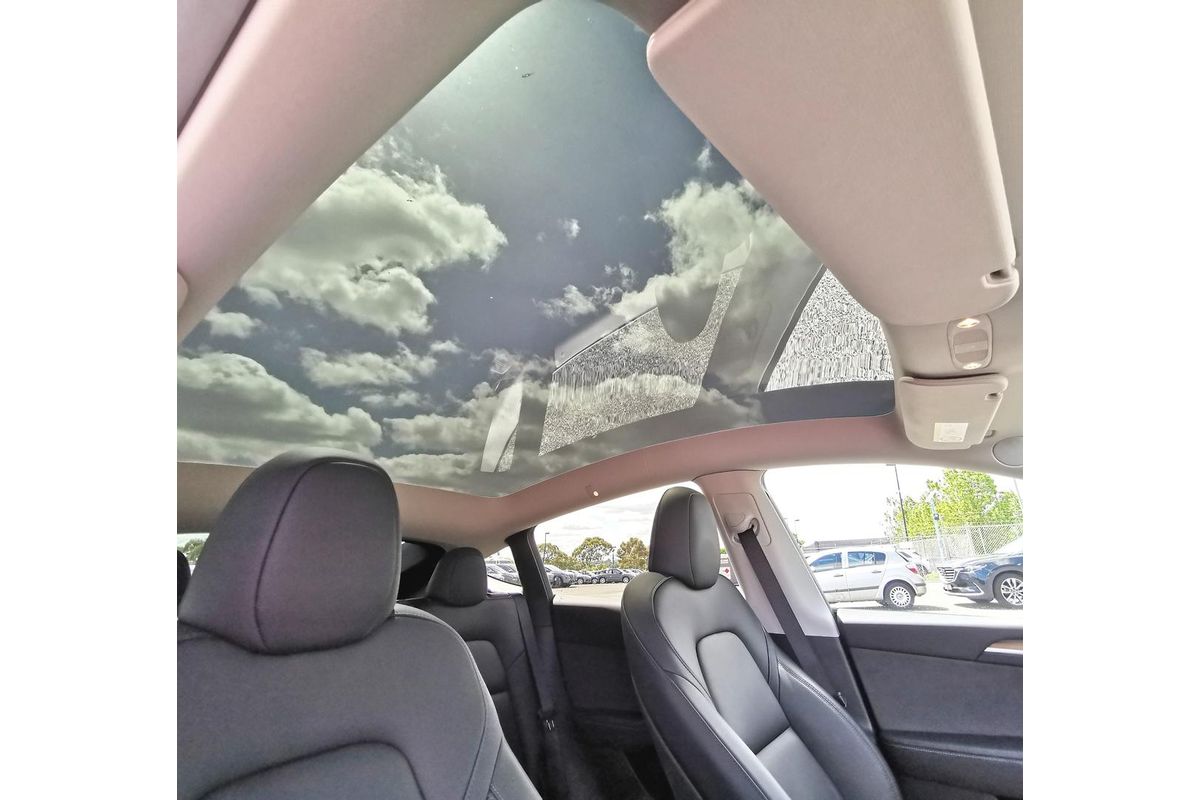 2022 Tesla Model Y Rear-Wheel Drive