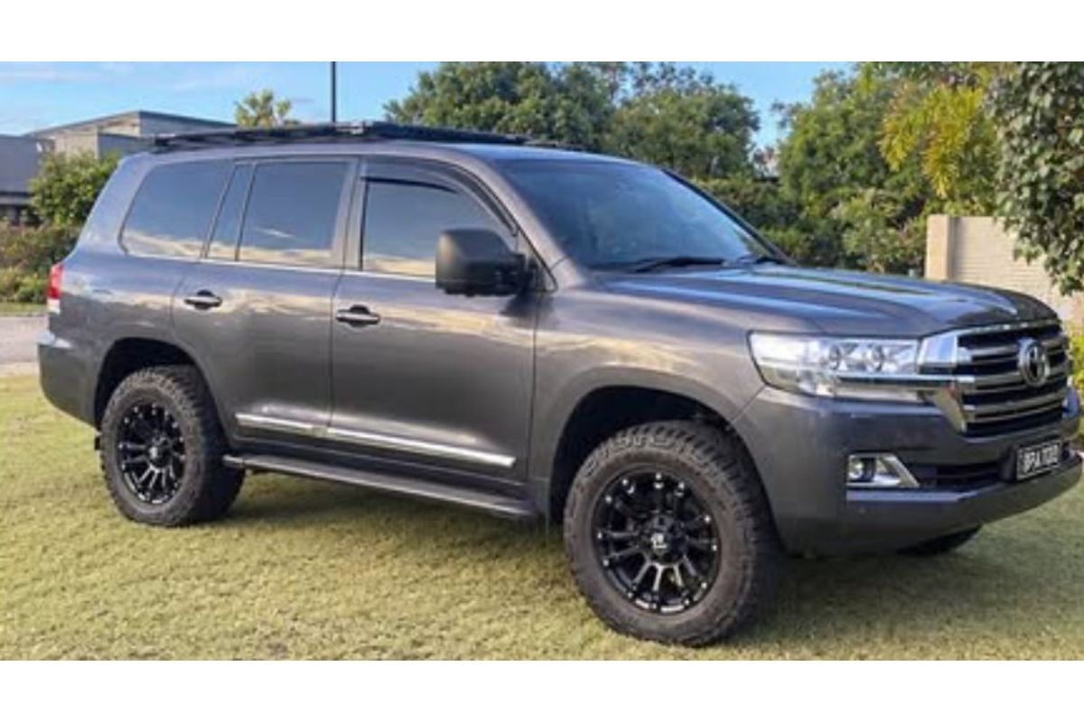 2020 Toyota Landcruiser Sahara VDJ200R