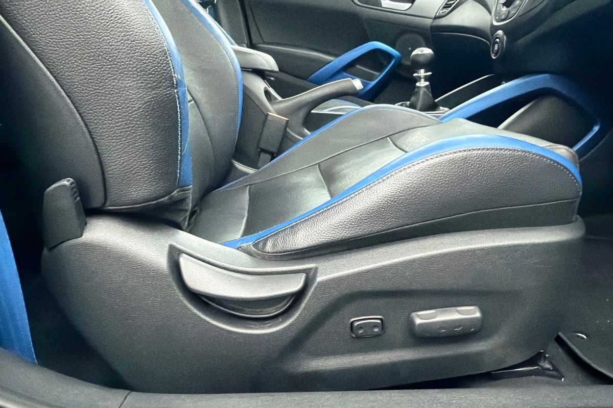 2016 Hyundai Veloster SR Turbo FS5 Series II