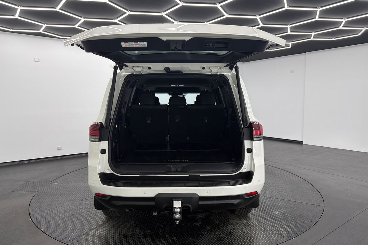 2023 Toyota Landcruiser Sahara FJA300R