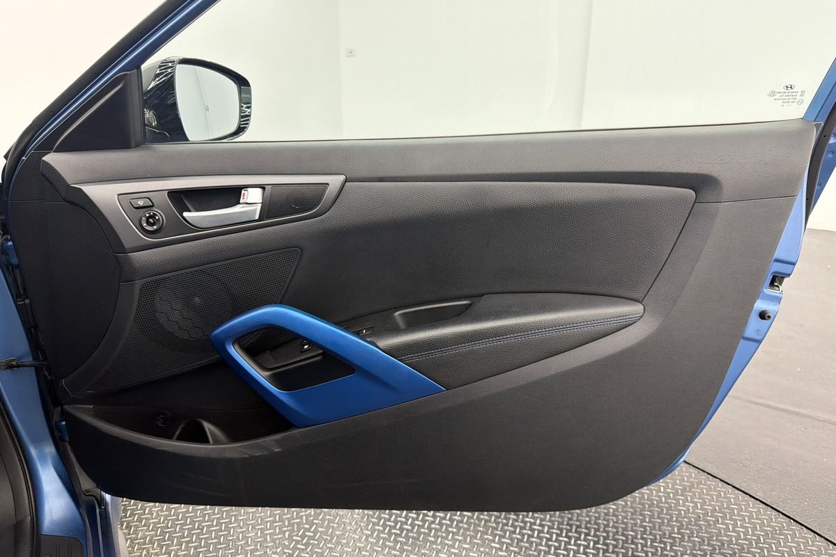 2016 Hyundai Veloster SR Turbo FS5 Series II