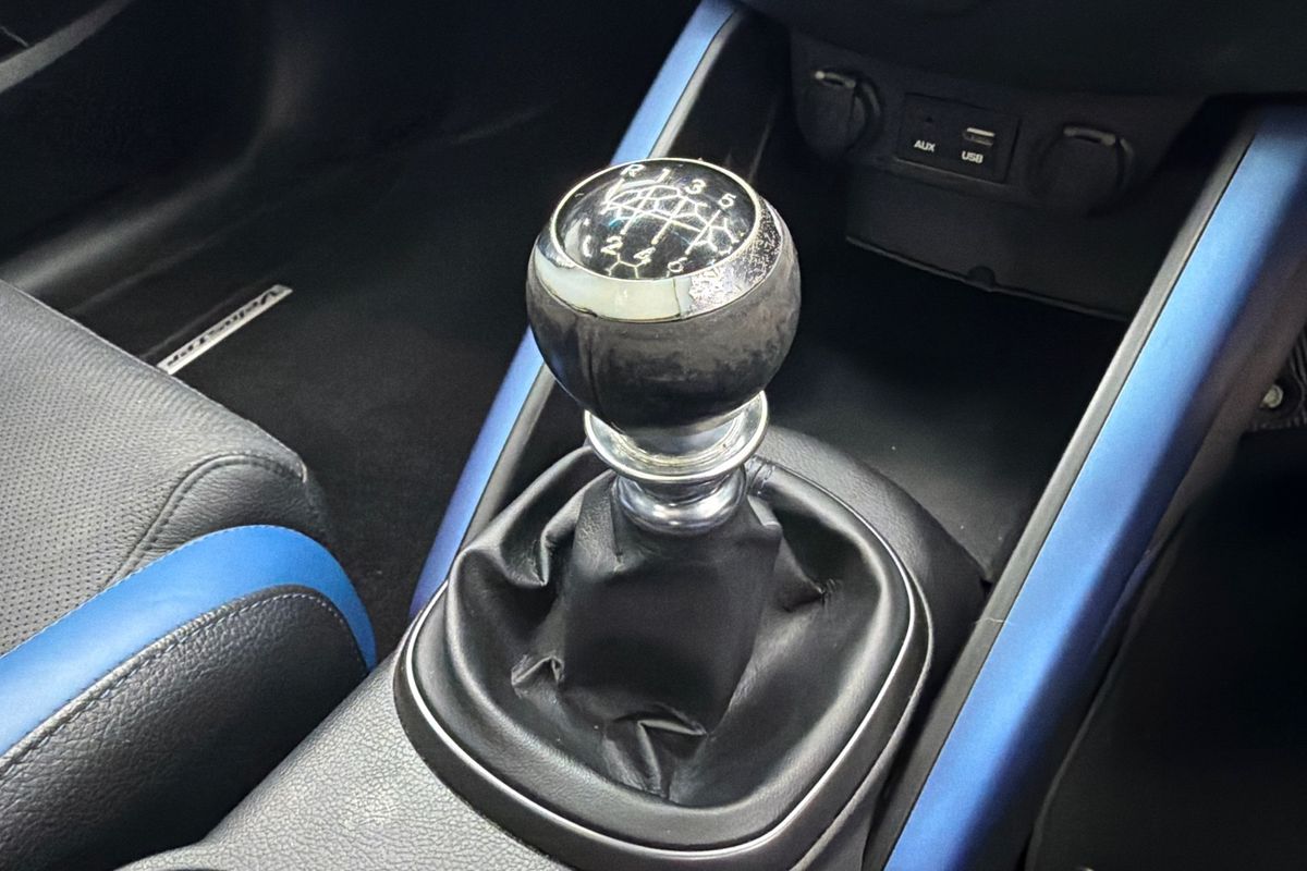 2016 Hyundai Veloster SR Turbo FS5 Series II