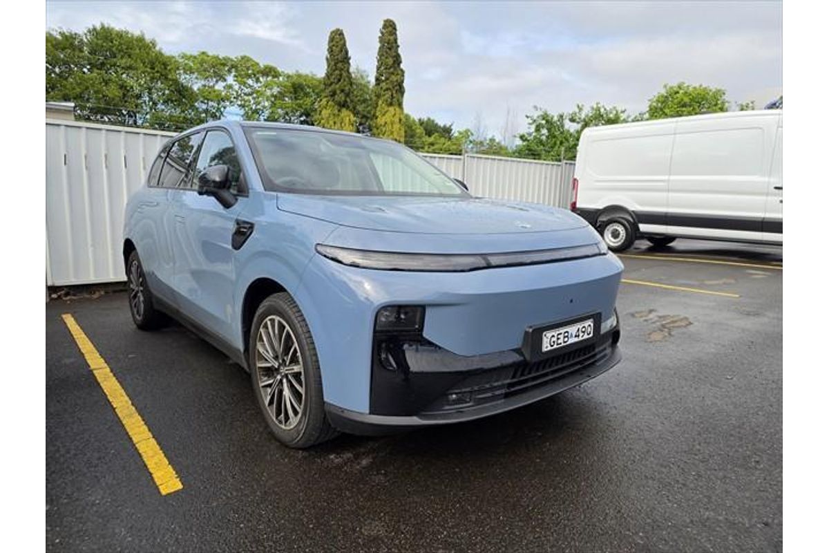 2026 Leapmotor B10 Design LR A12