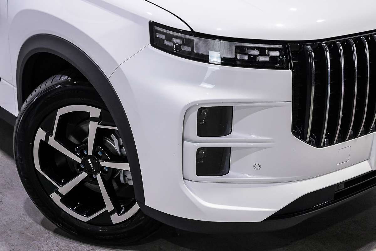 2025 OMODA JAECOO J7 Track