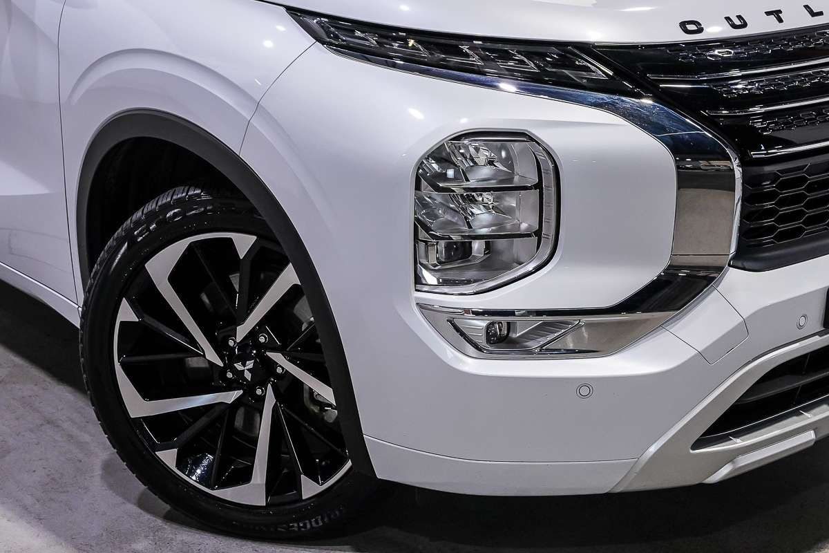 2024 Mitsubishi Outlander Exceed Tourer ZM