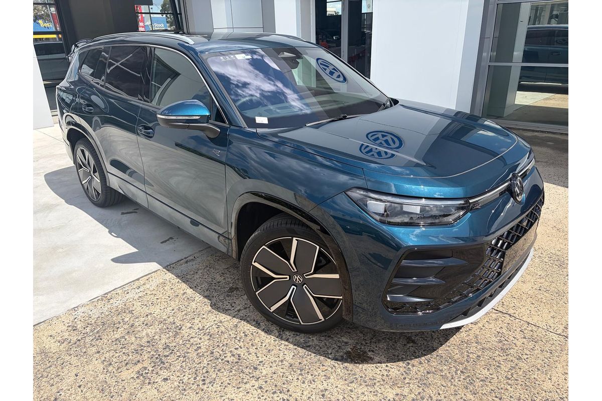 2026 Volkswagen Tayron 200TSI eHybrid R-Line R4