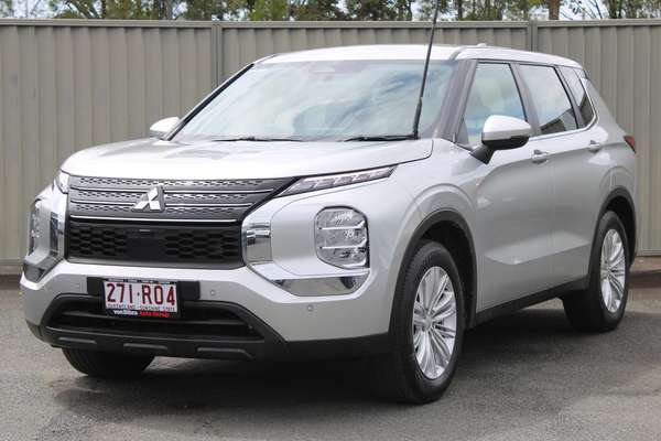 2023 Mitsubishi Outlander ES ZM
