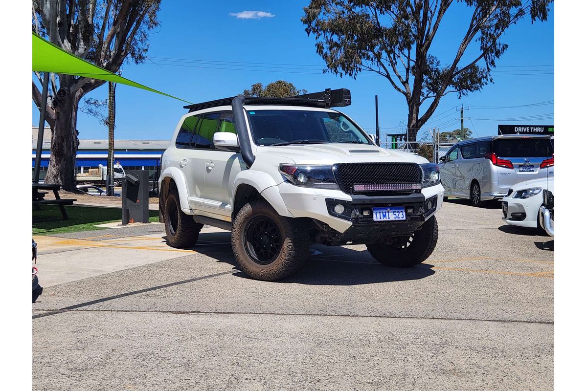 2013 Toyota Landcruiser Sahara VDJ200R