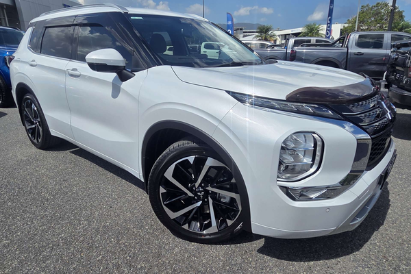 2023 Mitsubishi Outlander Exceed ZM