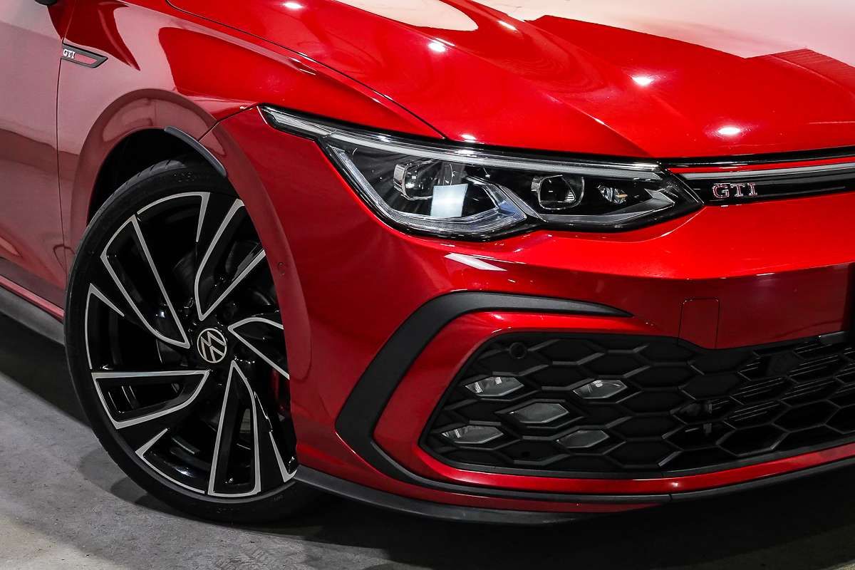 2023 Volkswagen Golf GTI 8