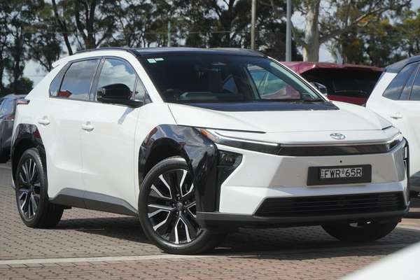 2025 Toyota bZ4X XEAM15R