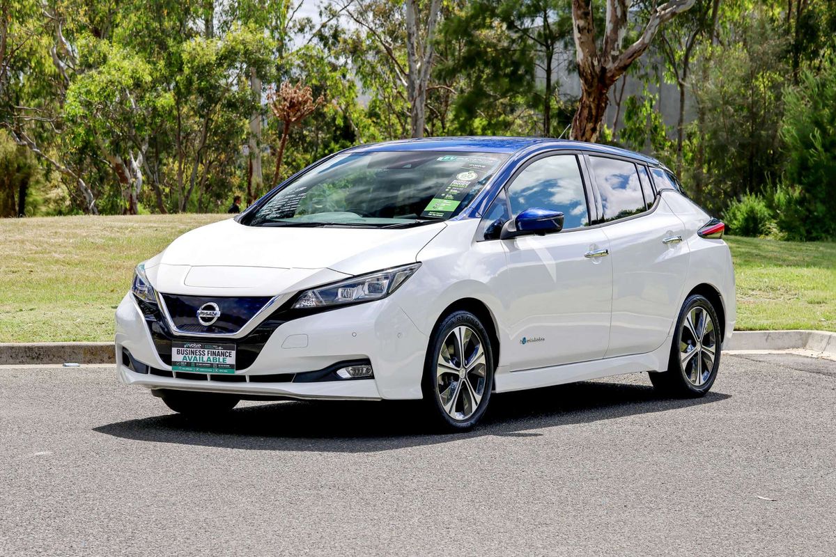 2017 Nissan LEAF G (ELECTRIC) ZE1