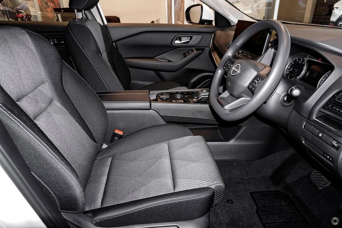 2026 Nissan X-TRAIL ST T33