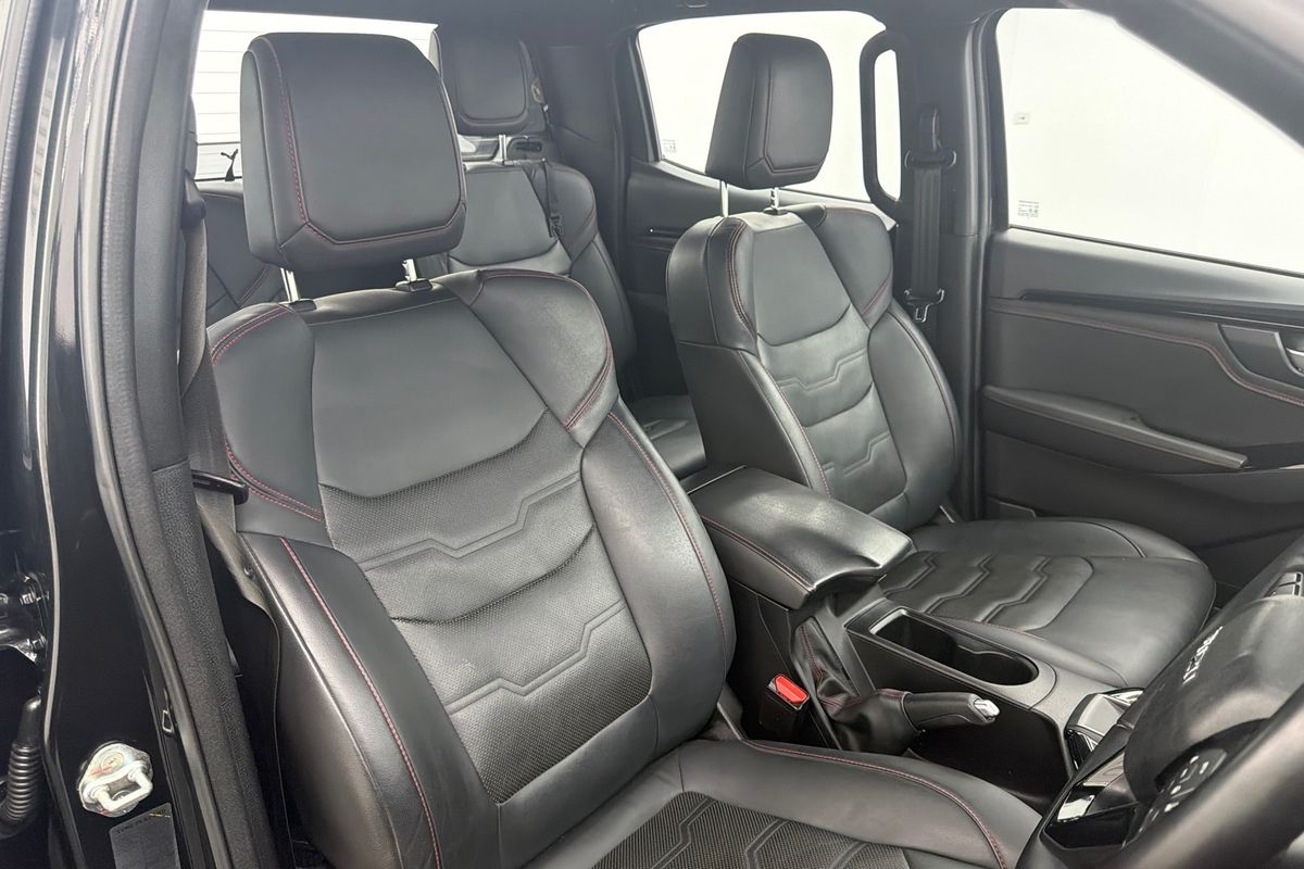 2022 Isuzu D-MAX X-TERRAIN 4X4