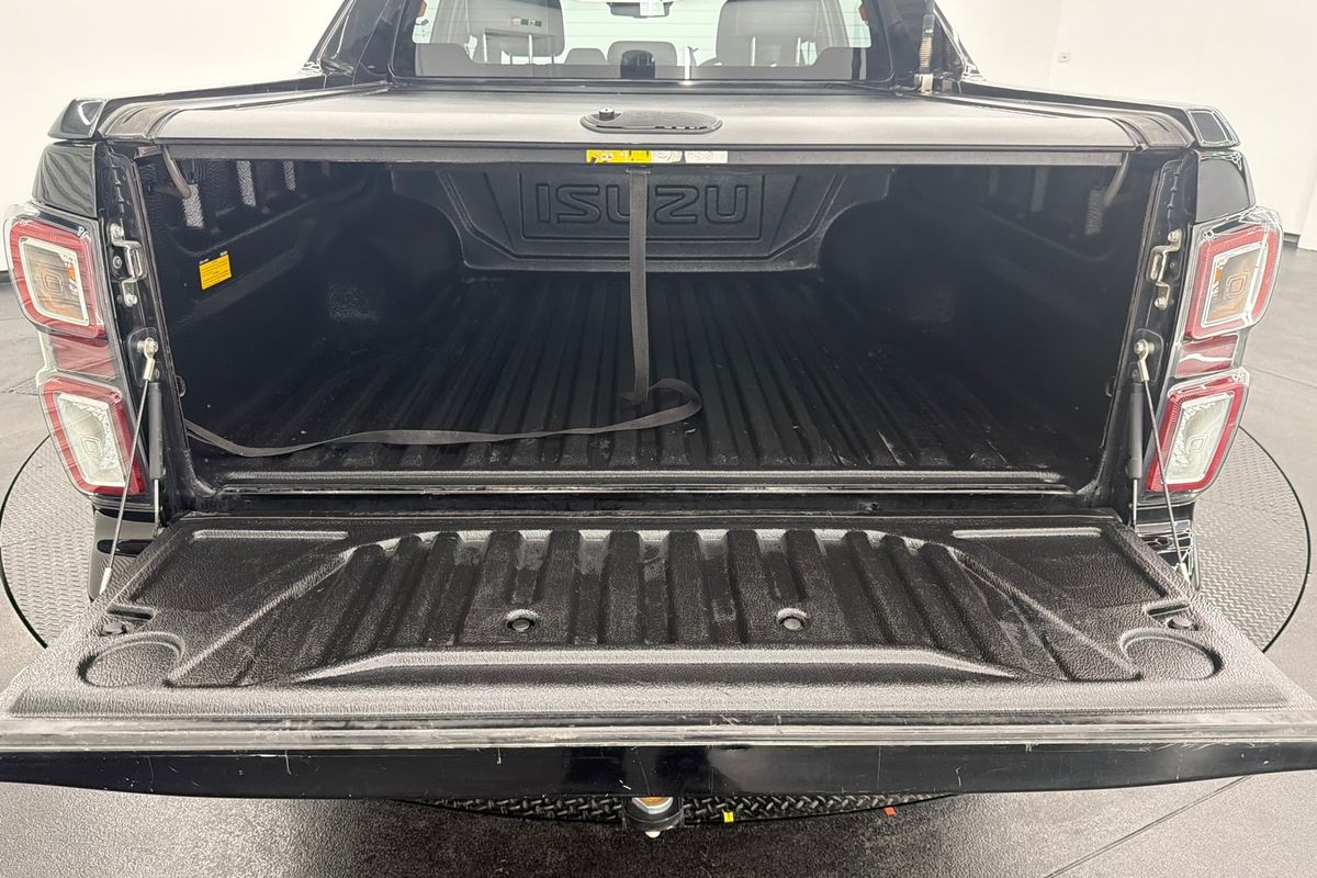 2022 Isuzu D-MAX X-TERRAIN 4X4